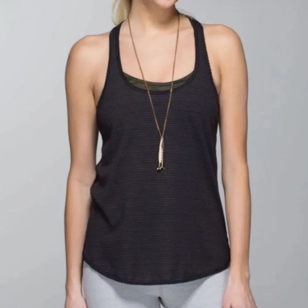 Lululemon 105 F Singlet top